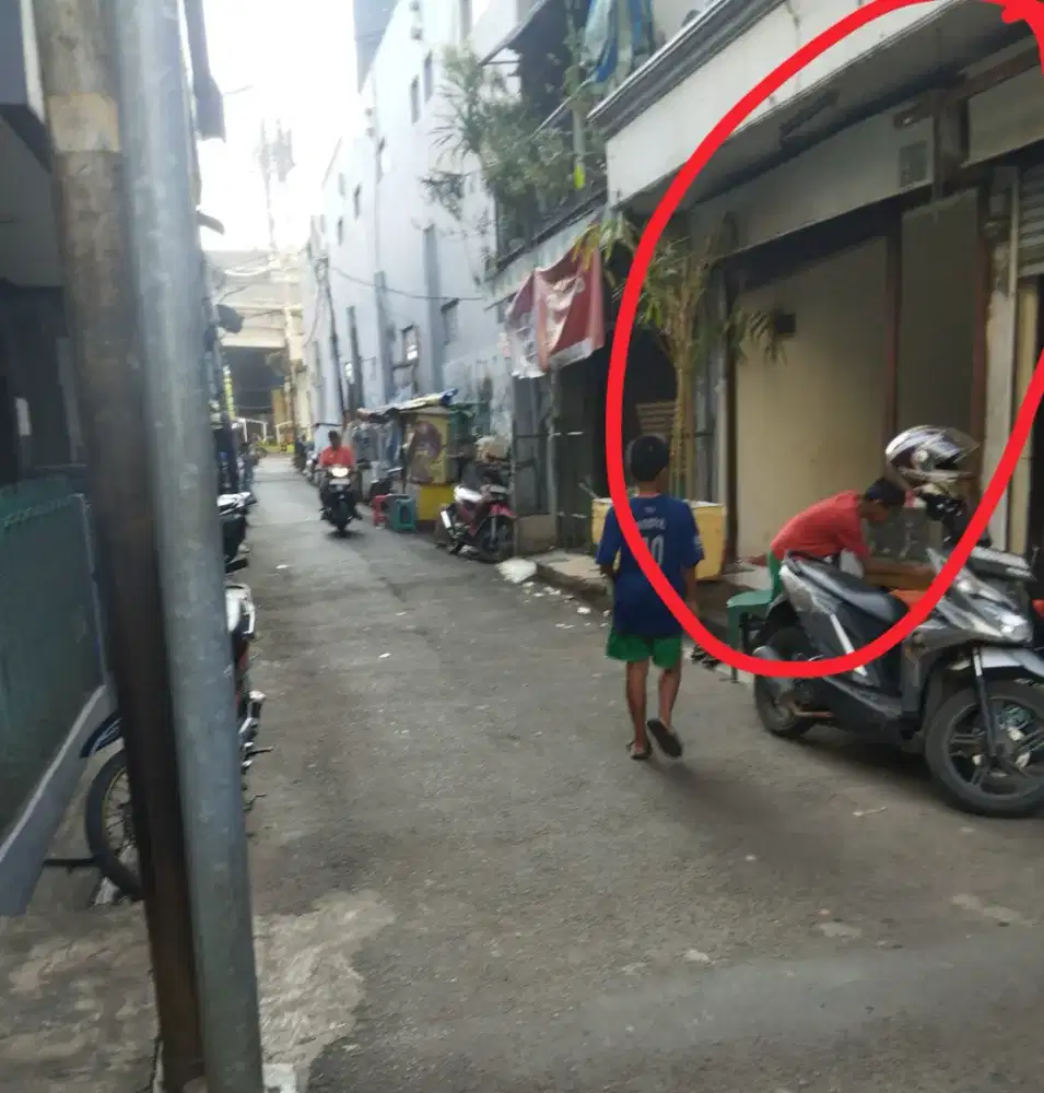 Dikontrakkan Kios Tempat Tinggal Usaha Lantai 1 Depan jalan mobil