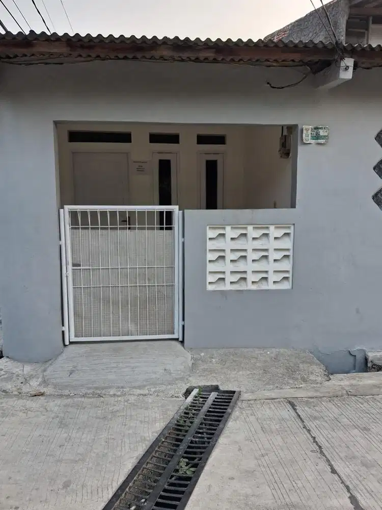 Rumah kontrakan TAHUNAN
