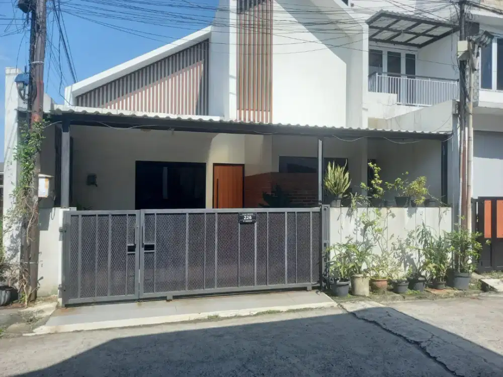 Rumah Hook 2 lantai di Margonda city