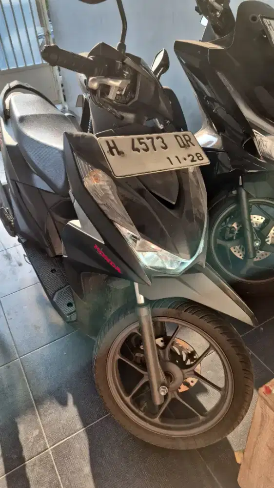 Dijual Honda Beat Deluxe iss warna matte black tahun 2023