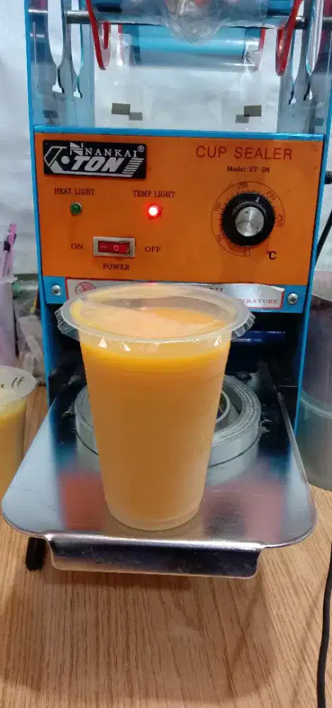 Karyawati Toko Jus