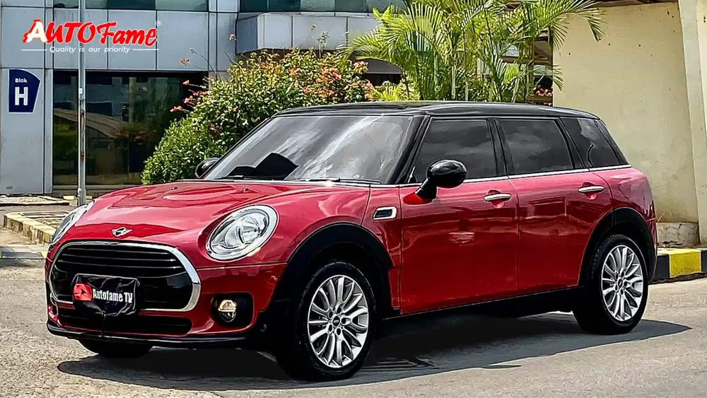 KM49RB  Mini Cooper Clubman 1.5 Twin Power Turbo 2017 Chili Red On Bla
