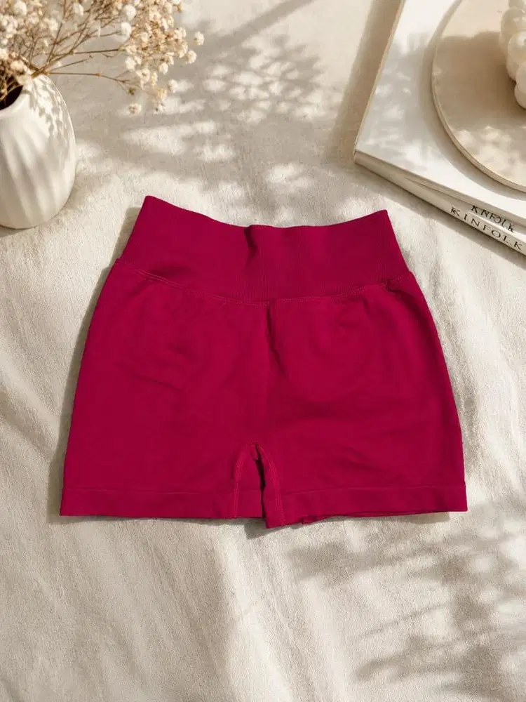 Celana pendek gym olah raga pink booty short pants
