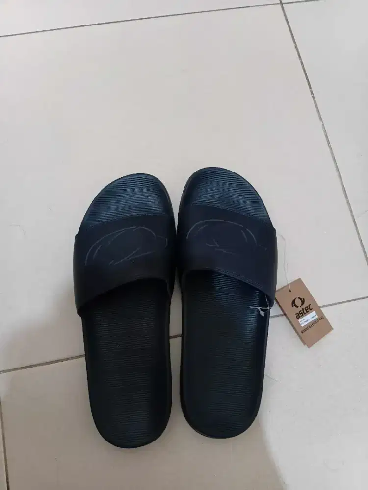 DIJUAL SENDAL ASTEC SIZE 45 BARU