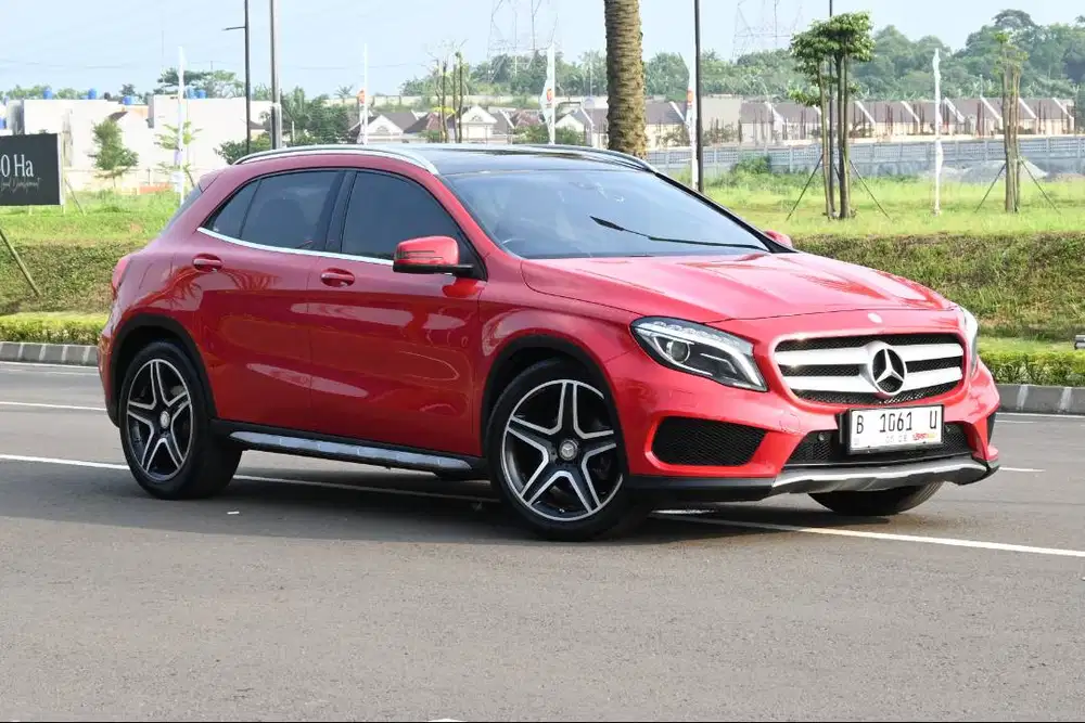 Mercedes Benz GLA 200 AMG 2015