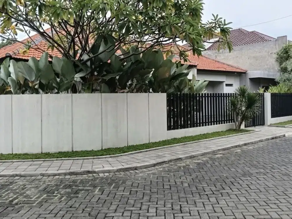 RUMAH HOOK PRAPEN SURABAYA Hook | Hadap Selatan–Timur Listrik 6.600 Watt