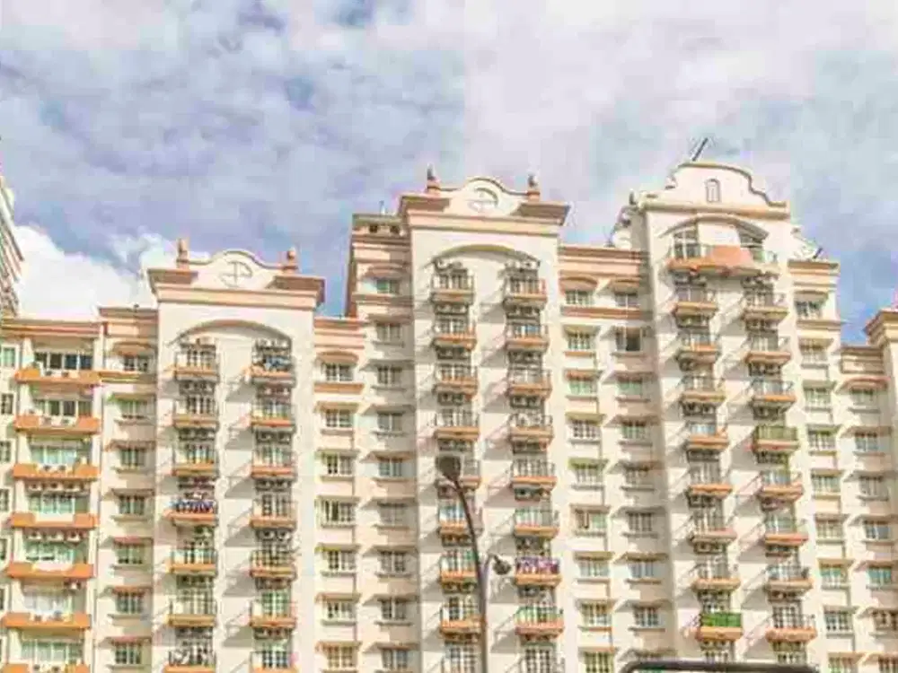 DISEWAKAN APARTEMEN MEWAH 3BR POOL VIEW di Gading Resort Residence MOI (Mall of Indonesia) Kelapa Gading, Jakarta Utara.
