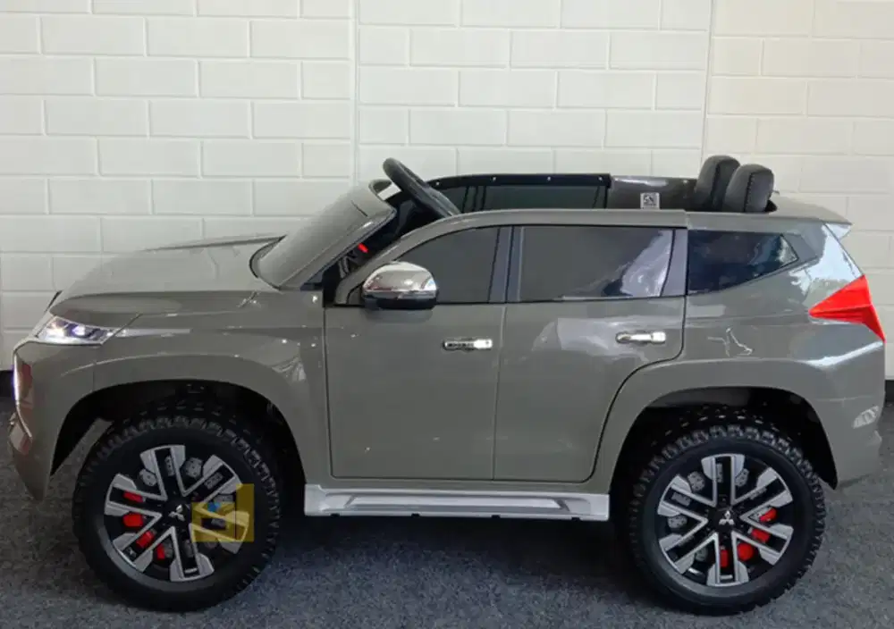 Mobil aki Pajero sport PMB M-8899
