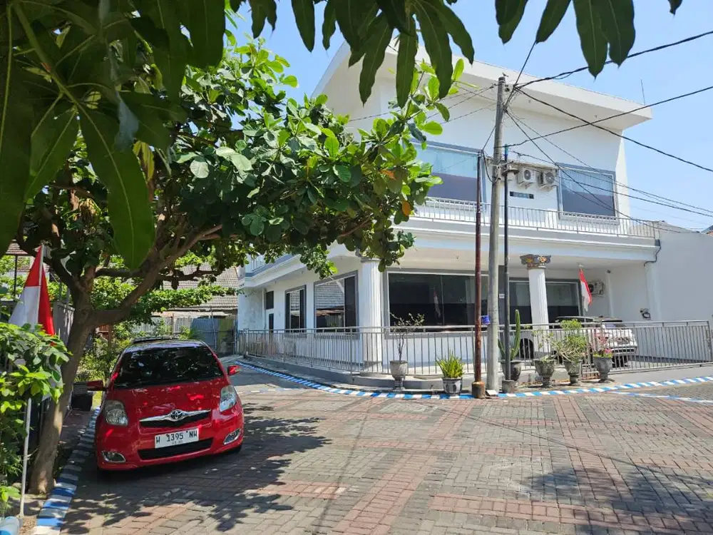 Jual Rumah 2 Lt design modern Kahuripan Nirwana(harga bisa nego)