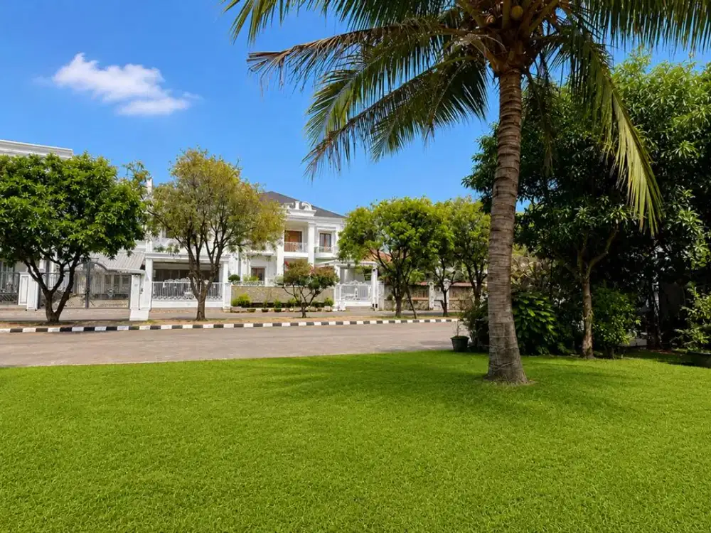 Tanah Premium Dijual di Jalan Utama - Kawasan Elite dan Prestisius