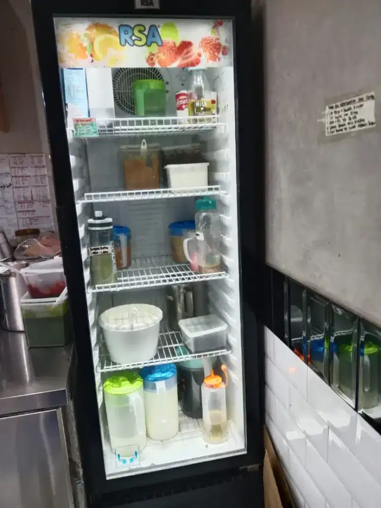 Showcase Cooler