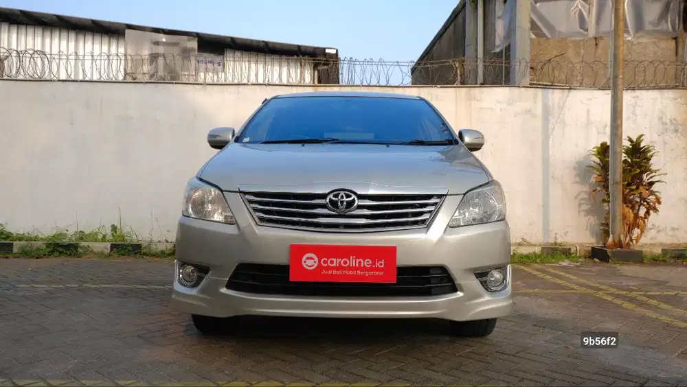 TOYOTA INNOVA G LUX 2.0 MT 2013 SILVER
