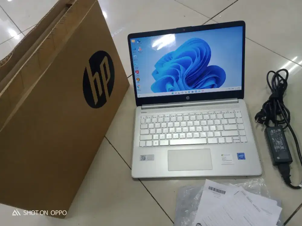 Jual LAPTOP HP 14s Keyboard Blacklit Fulset Mulus Likenew Lengkap Dus