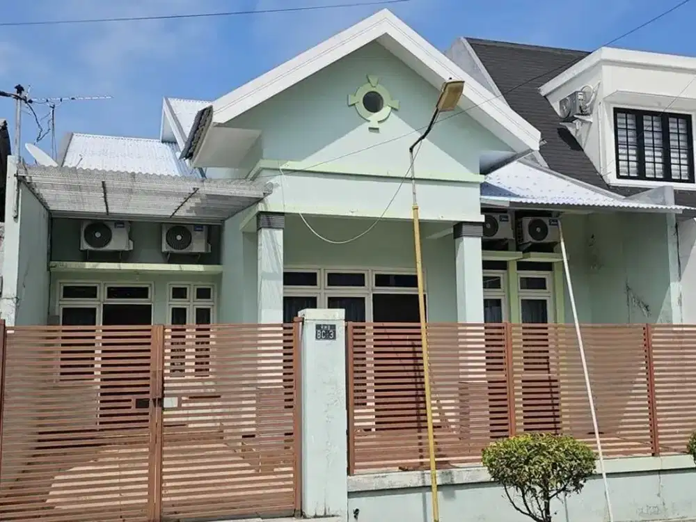 Rumah Siap Huni Rungkut Mapan Barat Hadap Utara (Bonus yg lengket di tembok : AC, water heater)