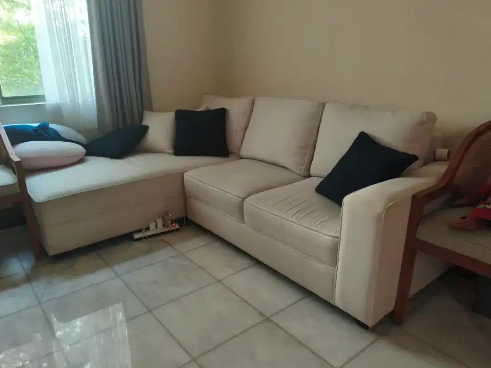 Sofa bentuk L beige