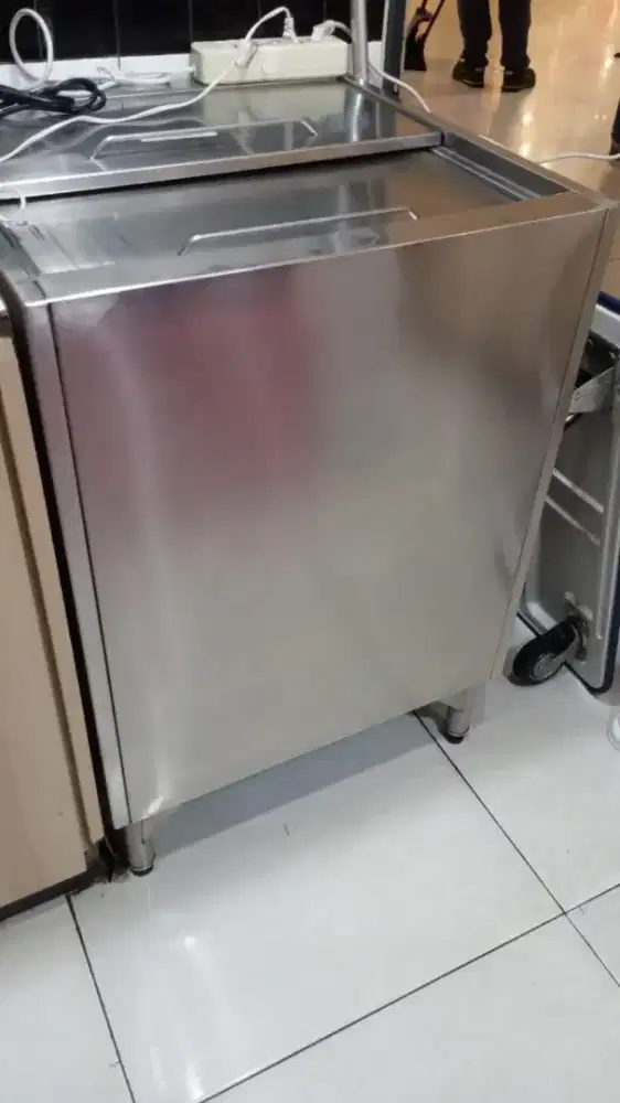 .

Ice Cream Cabinet / Sliding Cover Freezer Stainless Steel.