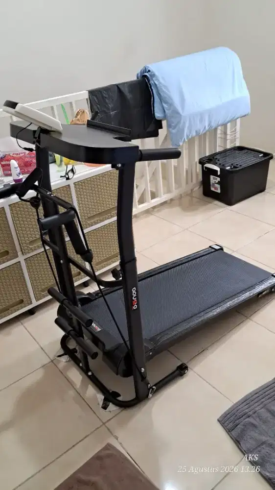 Treadmill manual merk redpanda, tanpa listrik bisa dilipat