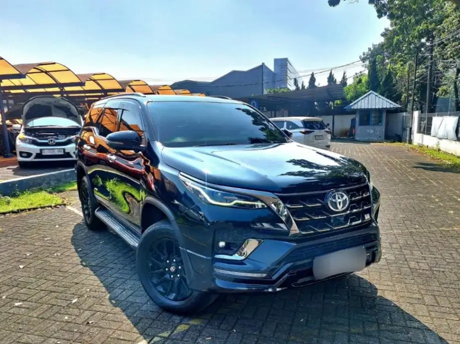 LOW DP - Toyota Fortuner 2.8 VRZ GR Sport-AT Automatic-2023