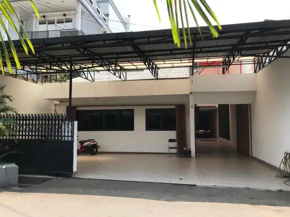 Dijual rumah komersial strategis di keagungan jakarta barat