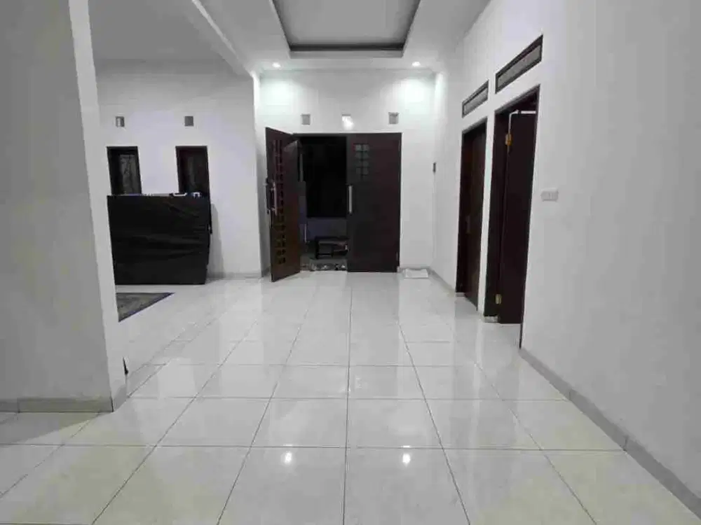 Rumah Minimalis Dijual di Taman Kopo Indah 3