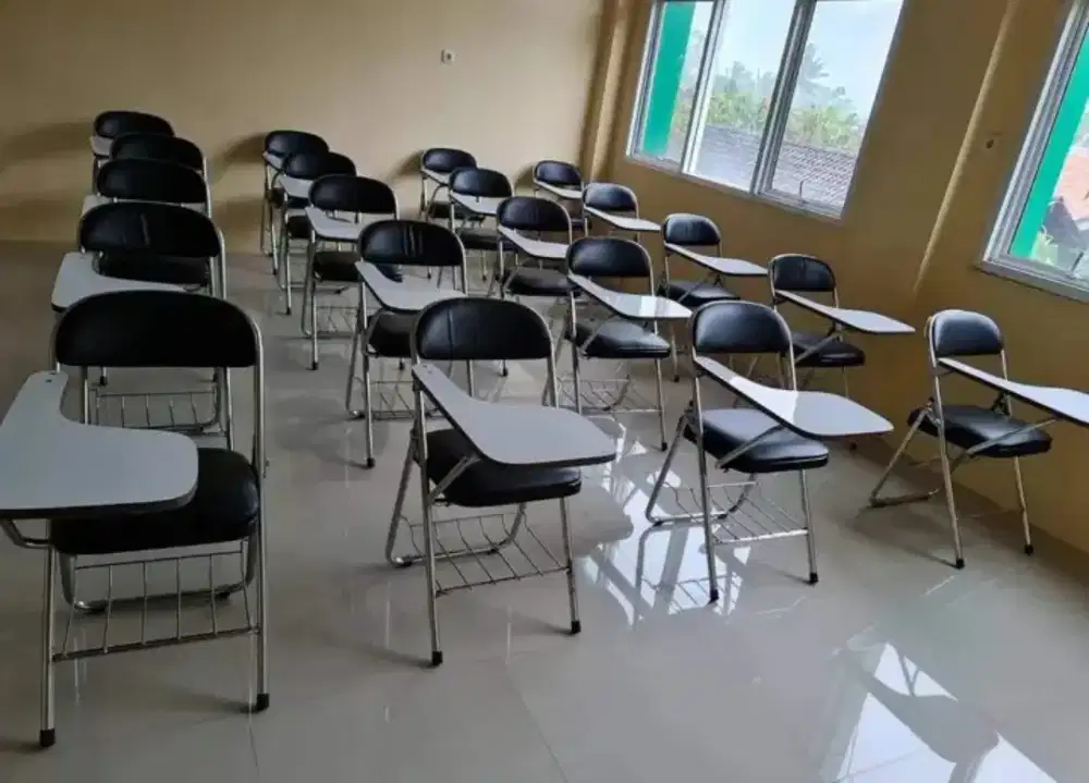 Kursi lipat kuliah kuat