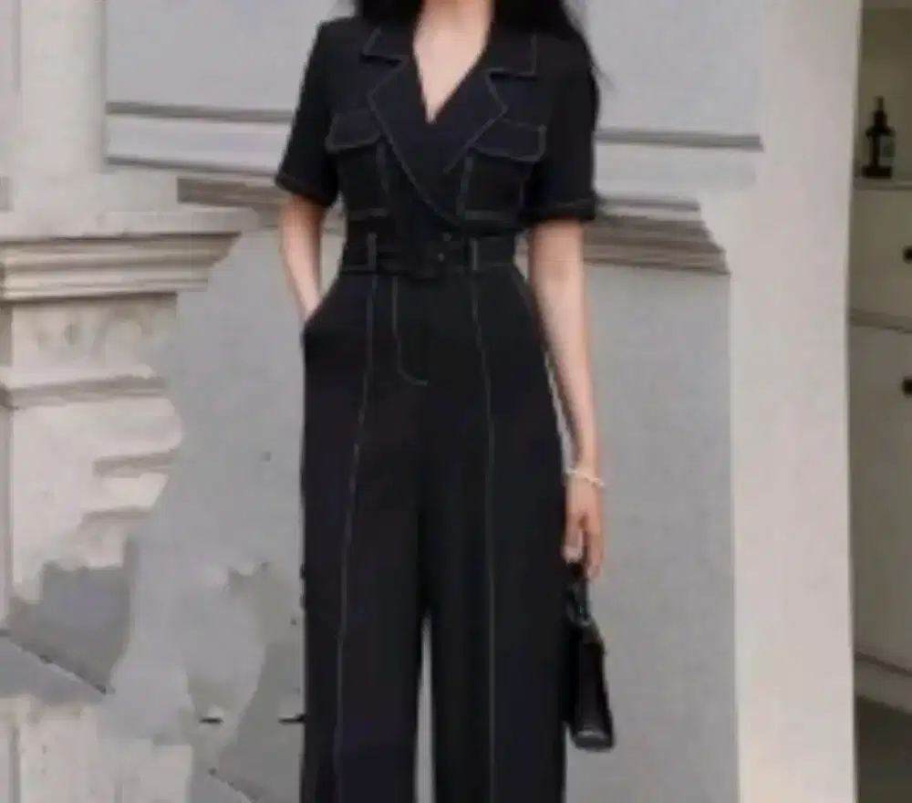 Jumpsuit hitam lengan pendek ada ikat pinggan