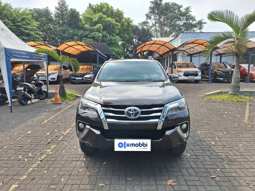 DP RENDAH - TOYOTA FORTUNER 2.4 4X2 VRZ SOLAT AT 2017