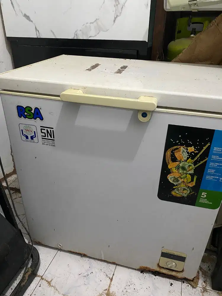Freezer merek gea