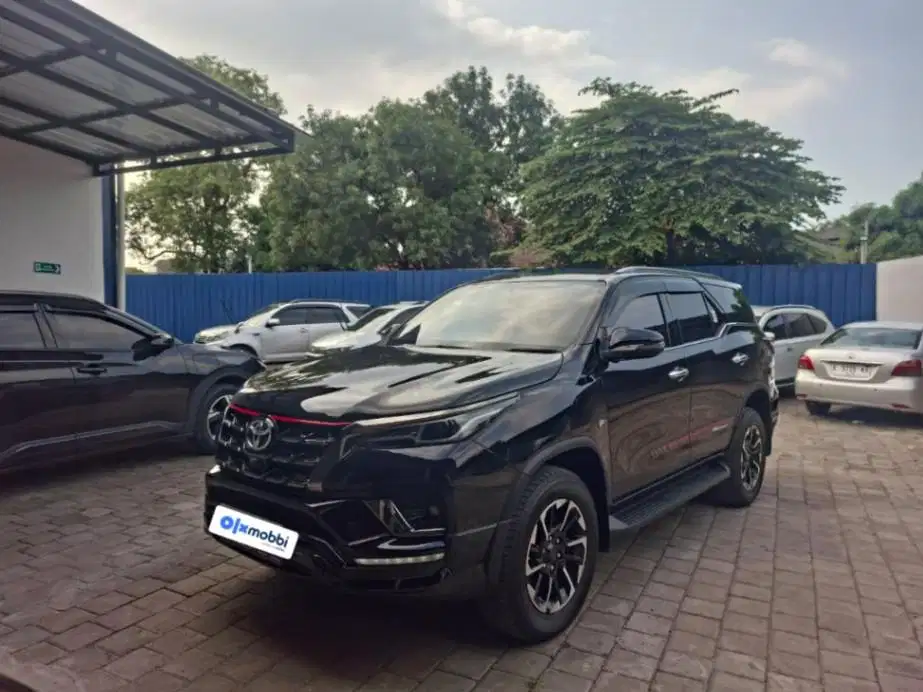 Toyota Fortuner 2.7 4x2 SRZ Bensin Matic 2021