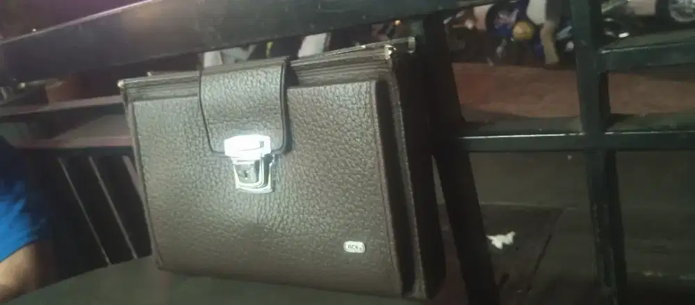 Tas elegant dan mewah