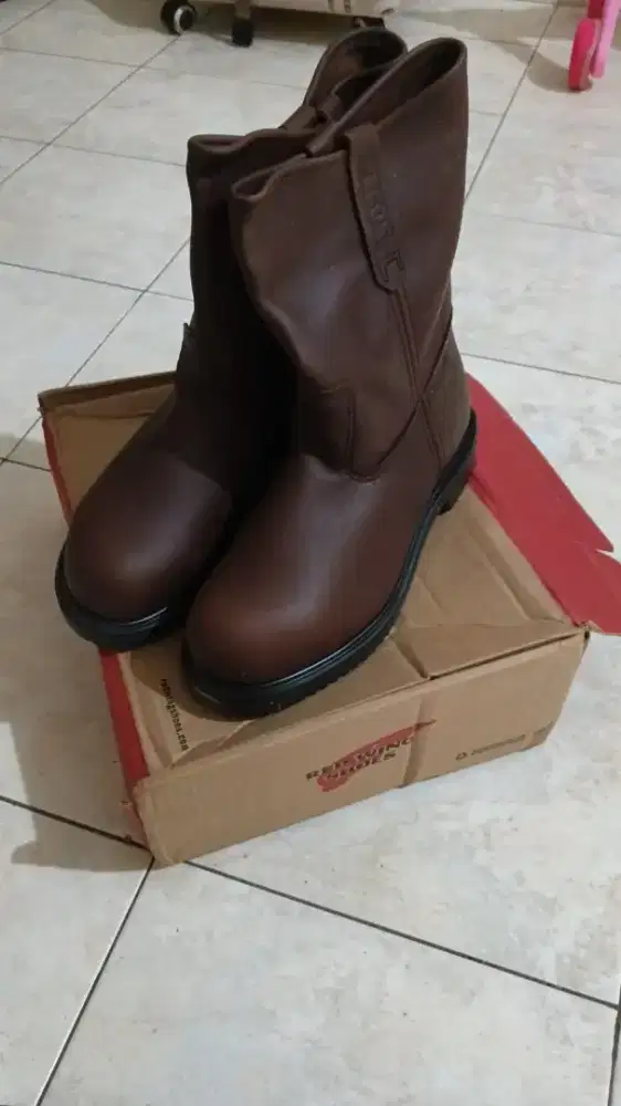 SEPATU SAFETY REDWING PECOS 8241 Warna Coklat (BROWN) ukuran 41/7