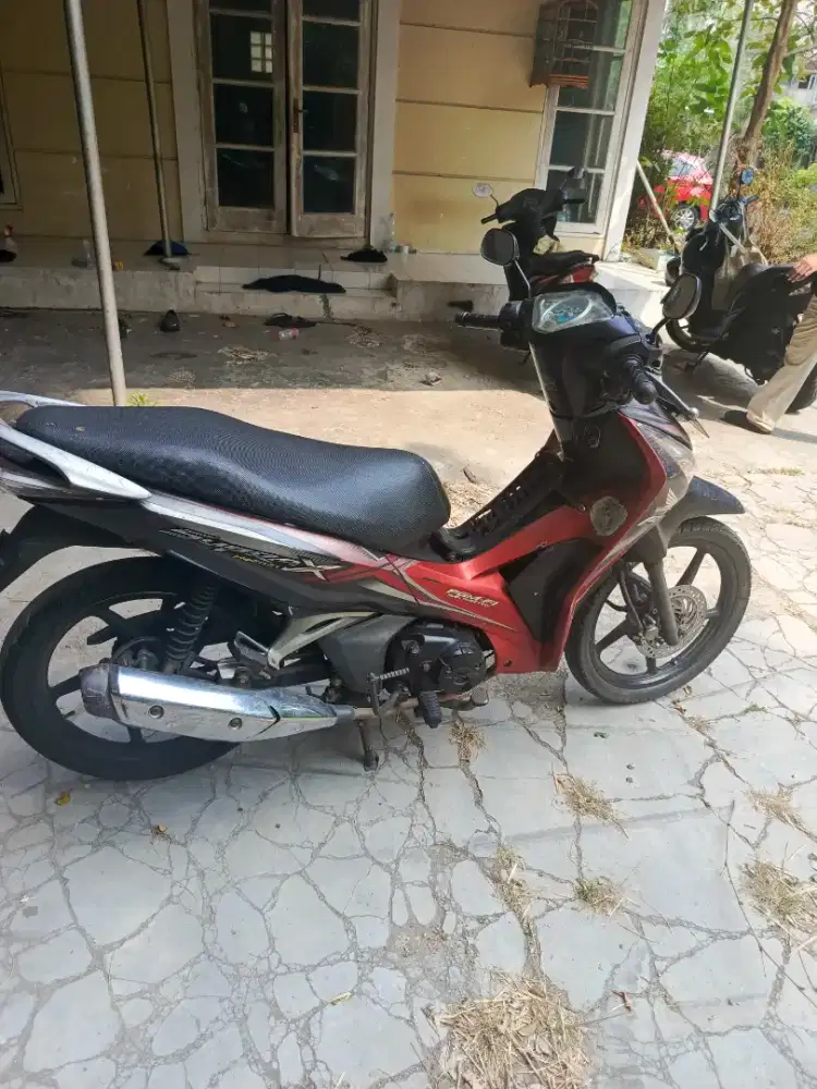 Dijual Supra x 125 helm in