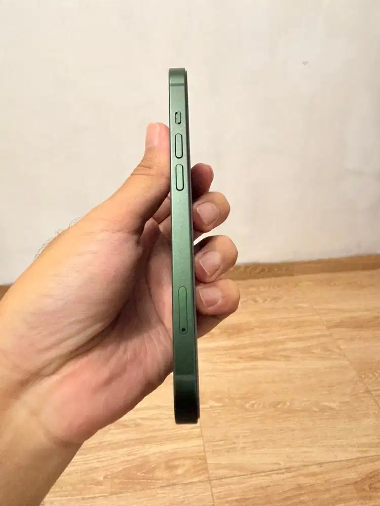 iPhone 13 128GB Green