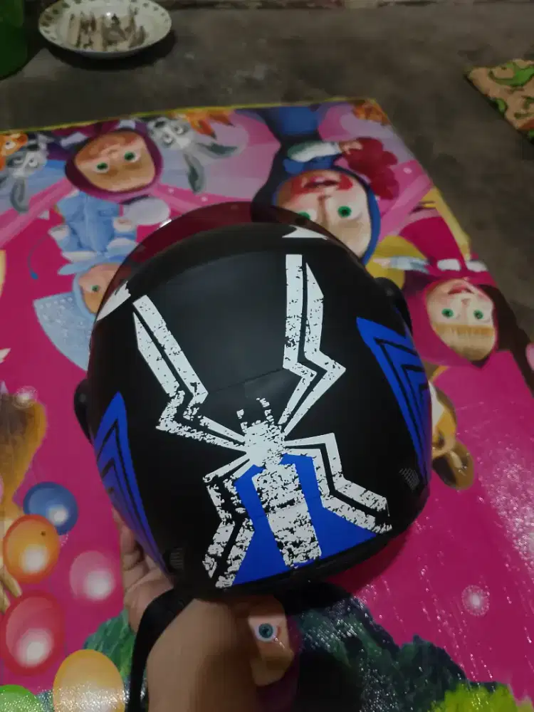 Helm baru dibeli, salah ukuran