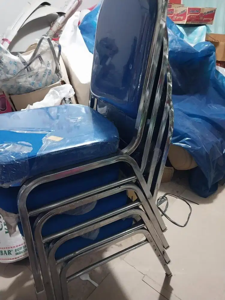 Kursi second biru