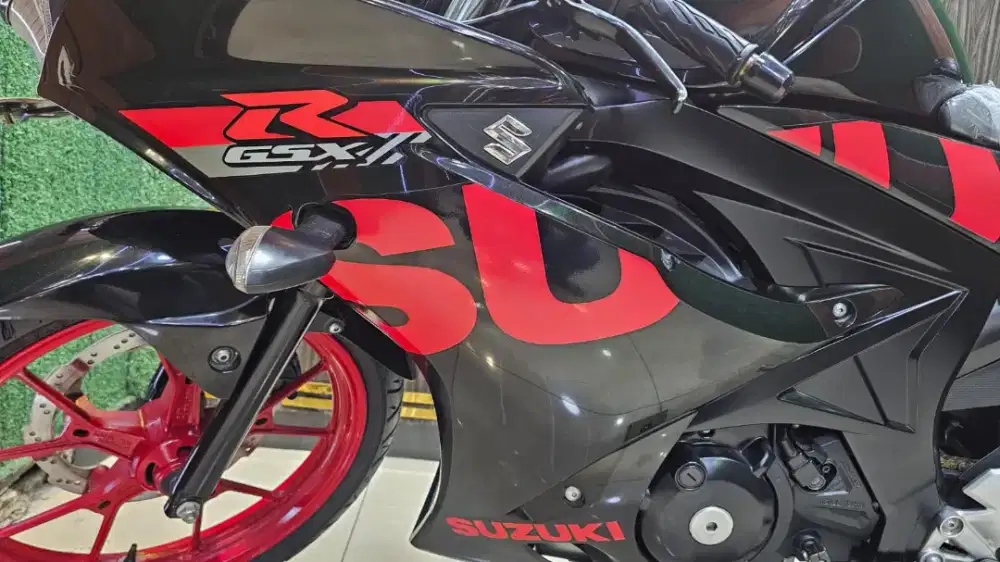 UD ENY MOTOR - Suzuki GSX R Keyless thn 2018 fresh