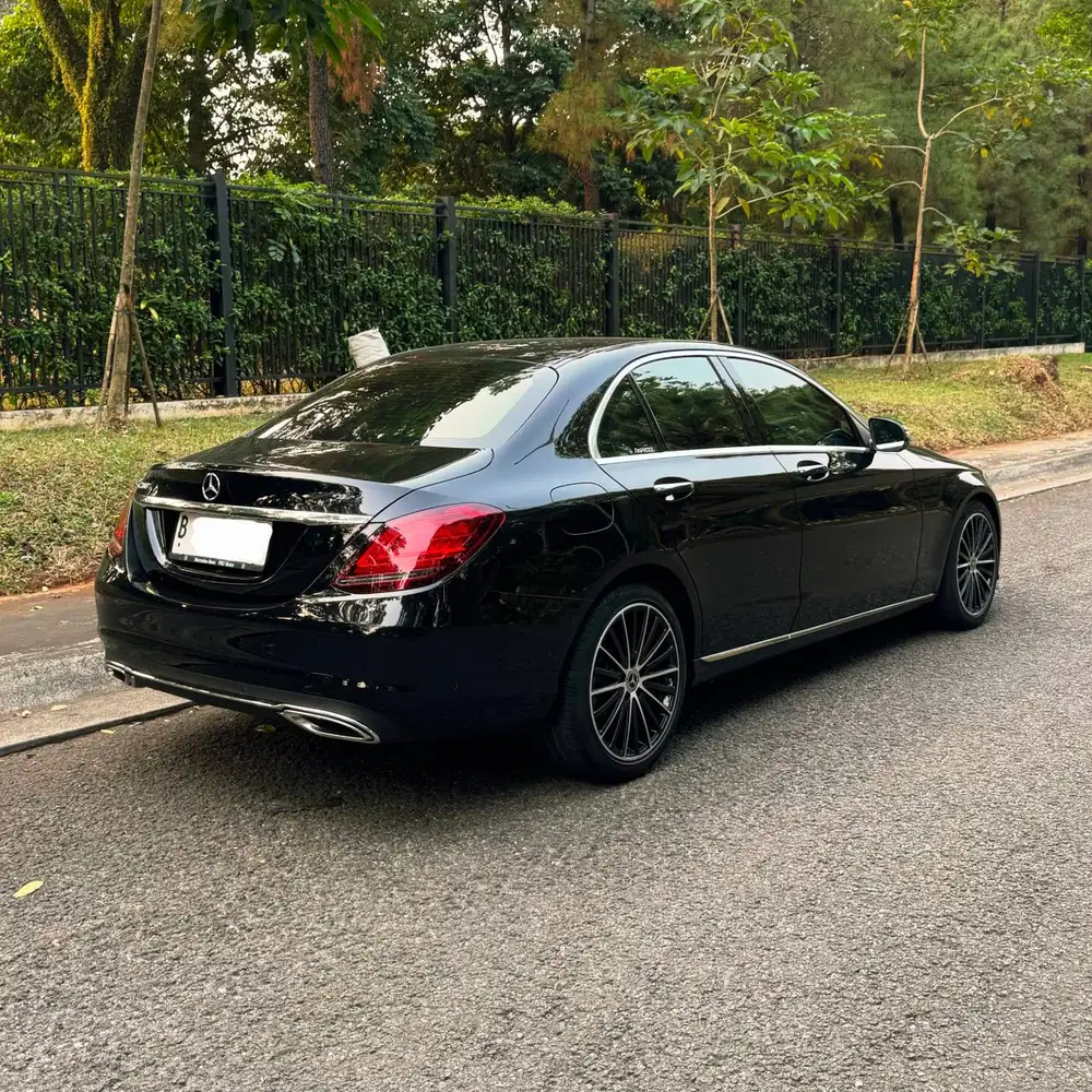 [Km28rb] Mercedes Benz C200 EQ Boost 2020 Hitam Mercy Nik 2019
