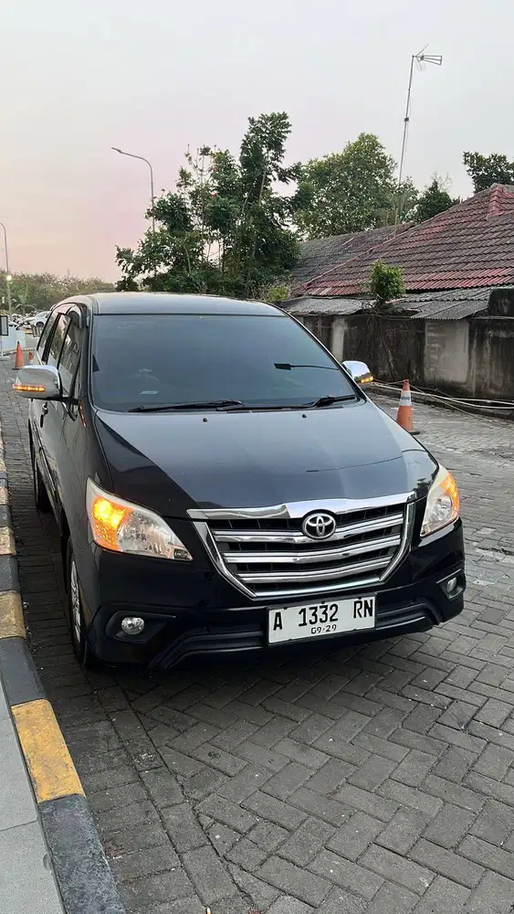 Grand Innova 2.0 G A/T 2015
