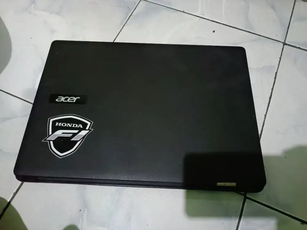 Djual laptop acer es 1 mesin hidup