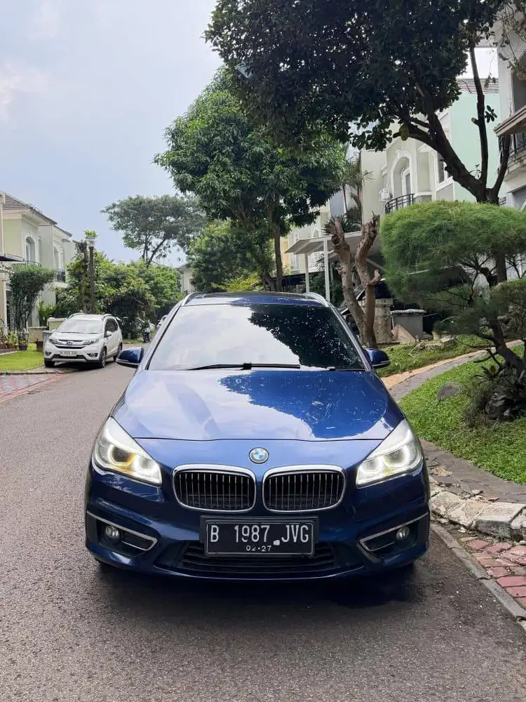 Di Jual BMW 218i Tangan Pertama Tahun 2015 Pemakaian 2017, Ban Baru