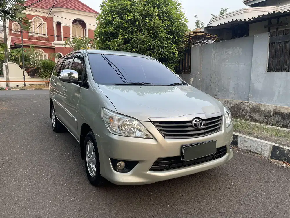 Toyota Kijang Innova 2012 AT