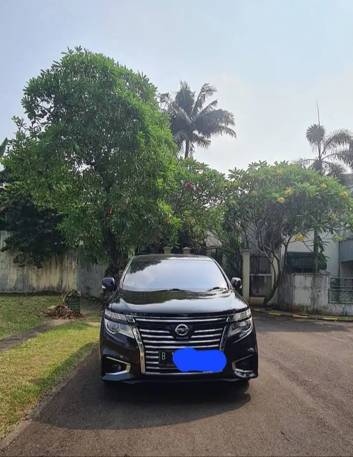 Nissan elgrand 2016