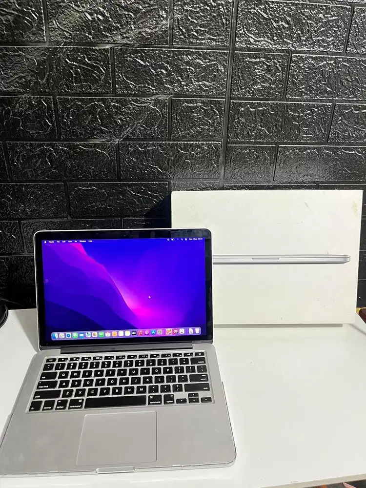 Macbook pro 2015 i5 13in 8/128gb ssd