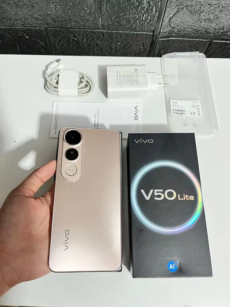 Vivo V50 Lite 8/128gb fullset