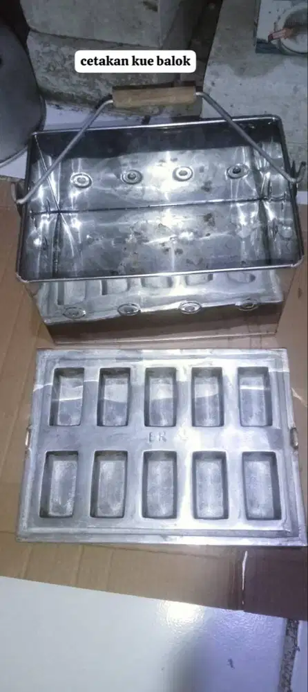 Cetakan kue balok