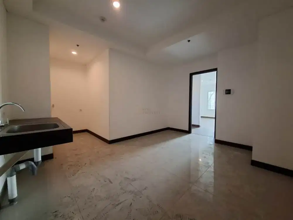 Unit Langka Sewa 1BR Unfurnished di AKR Gallery West Residence Akses ke Pintu Tol Kebon Jeruk, Bandara Soekarno-Hatta, Dekat ke Mall Central Park