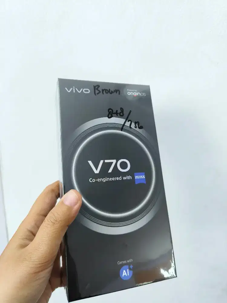 New Vivo V70 5G garansi resmi
