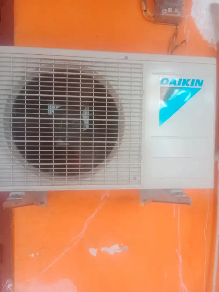 Jual AC Daikin 1/2pk