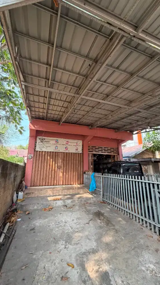 Di kontrakan toko 1 pintu samping kampus stikes husada borneo