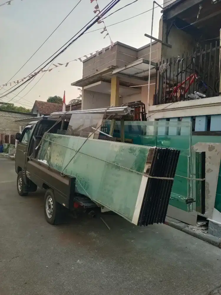 Pintu lipat kaca